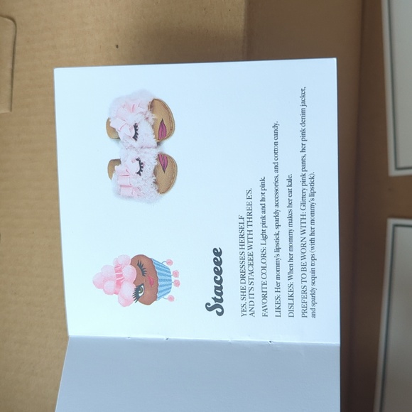 UGG Fluff Squad Staceee Sandal, NIB, Girls Size 13 - Picture 8 of 8